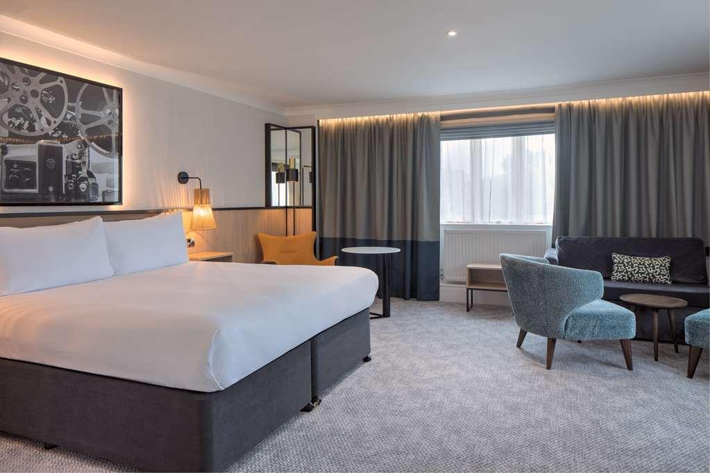 ホテル Doubletree By Hilton London Elstree ボーハムウッド 部屋 写真