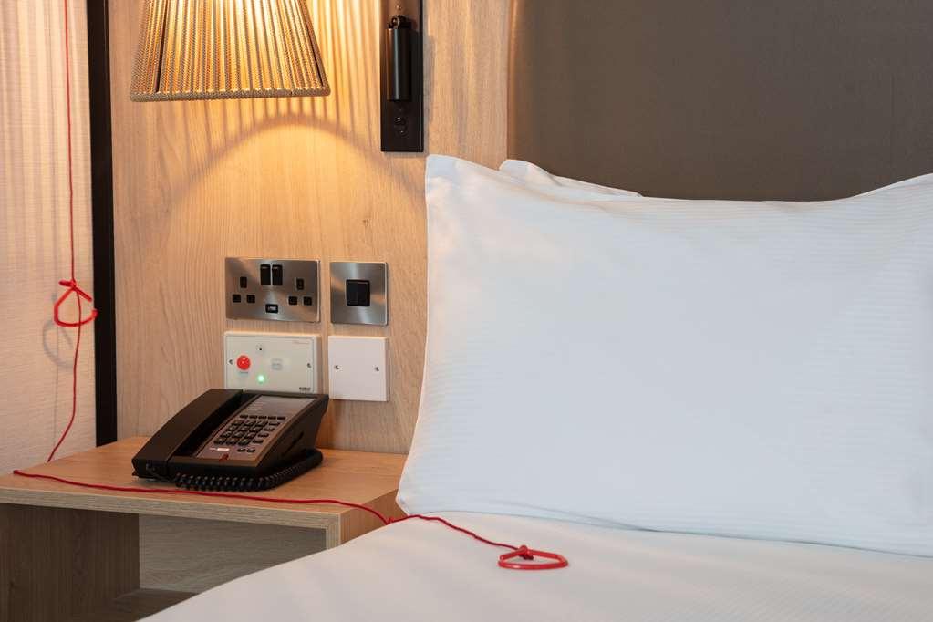 ホテル Doubletree By Hilton London Elstree ボーハムウッド 部屋 写真