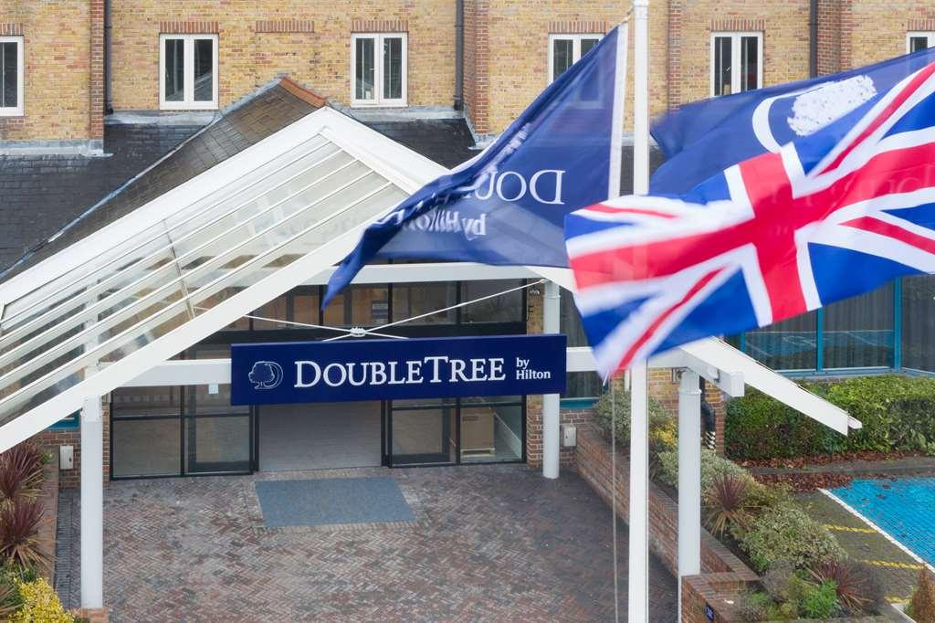 ホテル Doubletree By Hilton London Elstree ボーハムウッド エクステリア 写真