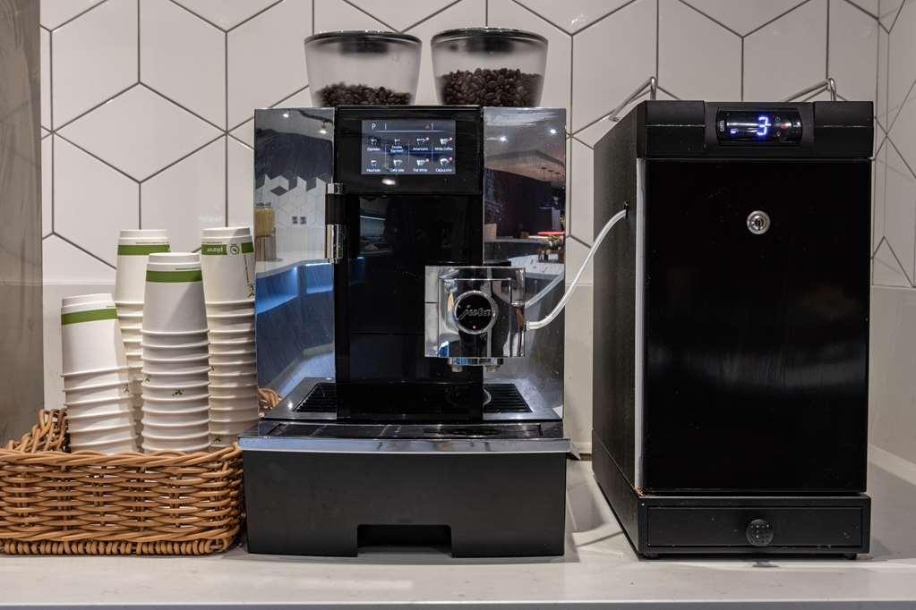 ホテル Doubletree By Hilton London Elstree ボーハムウッド エクステリア 写真