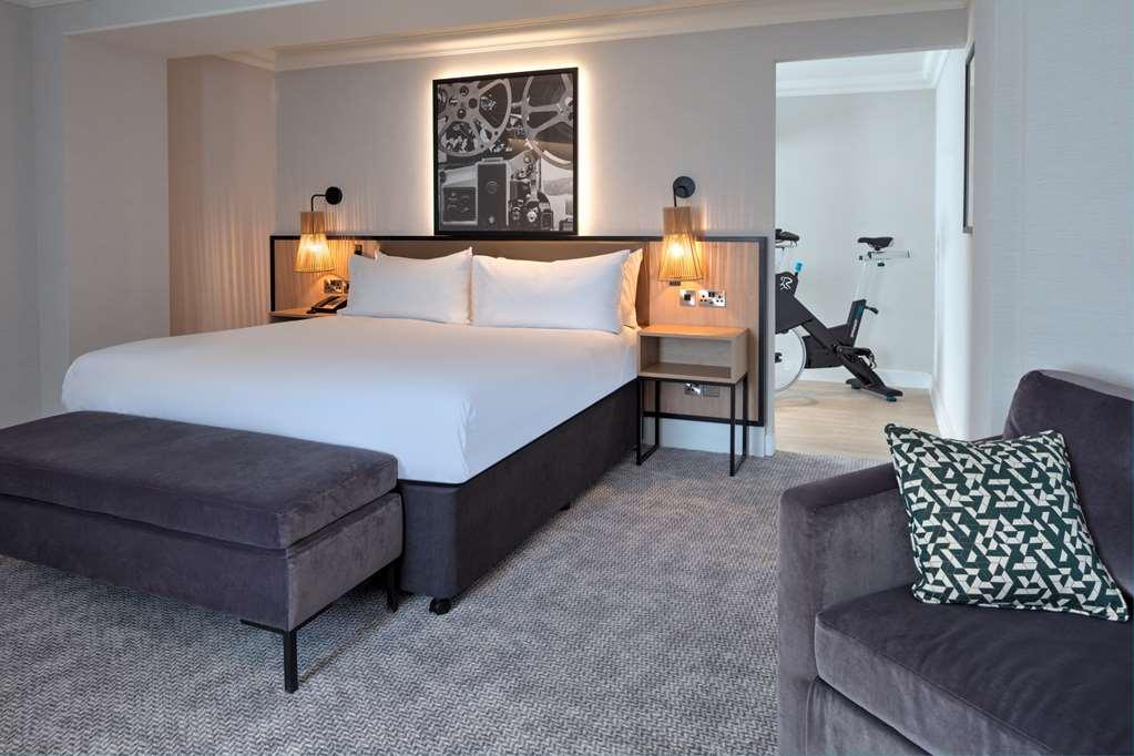 ホテル Doubletree By Hilton London Elstree ボーハムウッド 部屋 写真