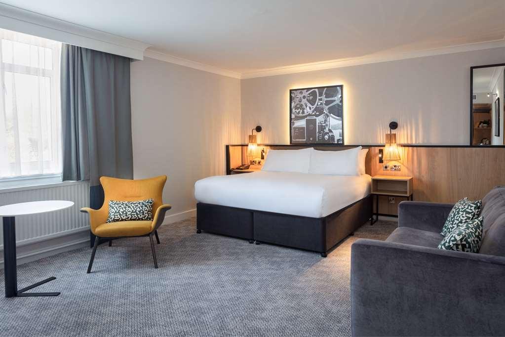 ホテル Doubletree By Hilton London Elstree ボーハムウッド 部屋 写真